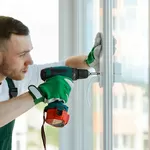 Ремонт окон и дверей .