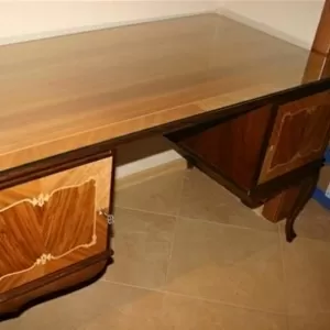 Продам антикварную мебель - письменный стол и буфет,  Шопрон