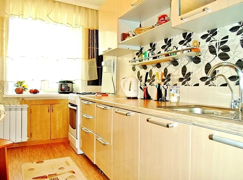 • Продаем трехкомнатную квартиру в отличном состоянии,  в Караганде.  10