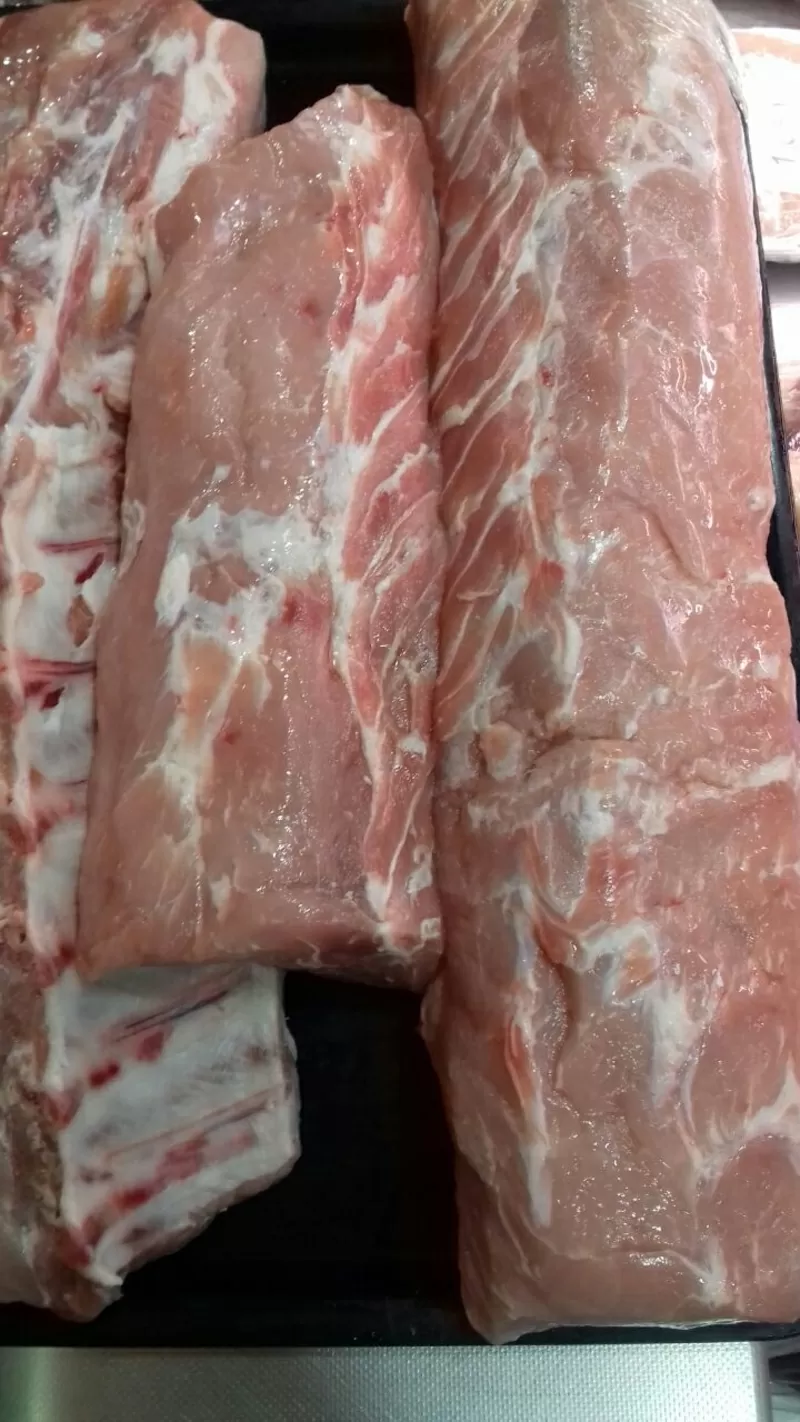 Мясо свинины,  фарш говяжий и окорочка. 3