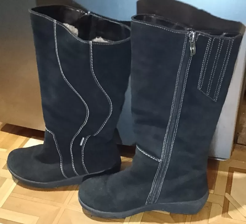 Сапоги замшевые женские продаю 